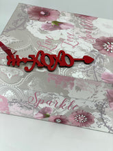 Load image into Gallery viewer, Valentine Arrow Word Place Cards or Decor
